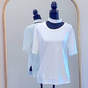 Lime & Vine Short Sleeve Top With Mock Neck Cutout Size M